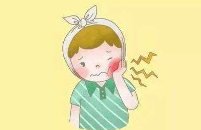 進(jìn)食、遇到冷熱刺激時(shí)產(chǎn)生疼痛